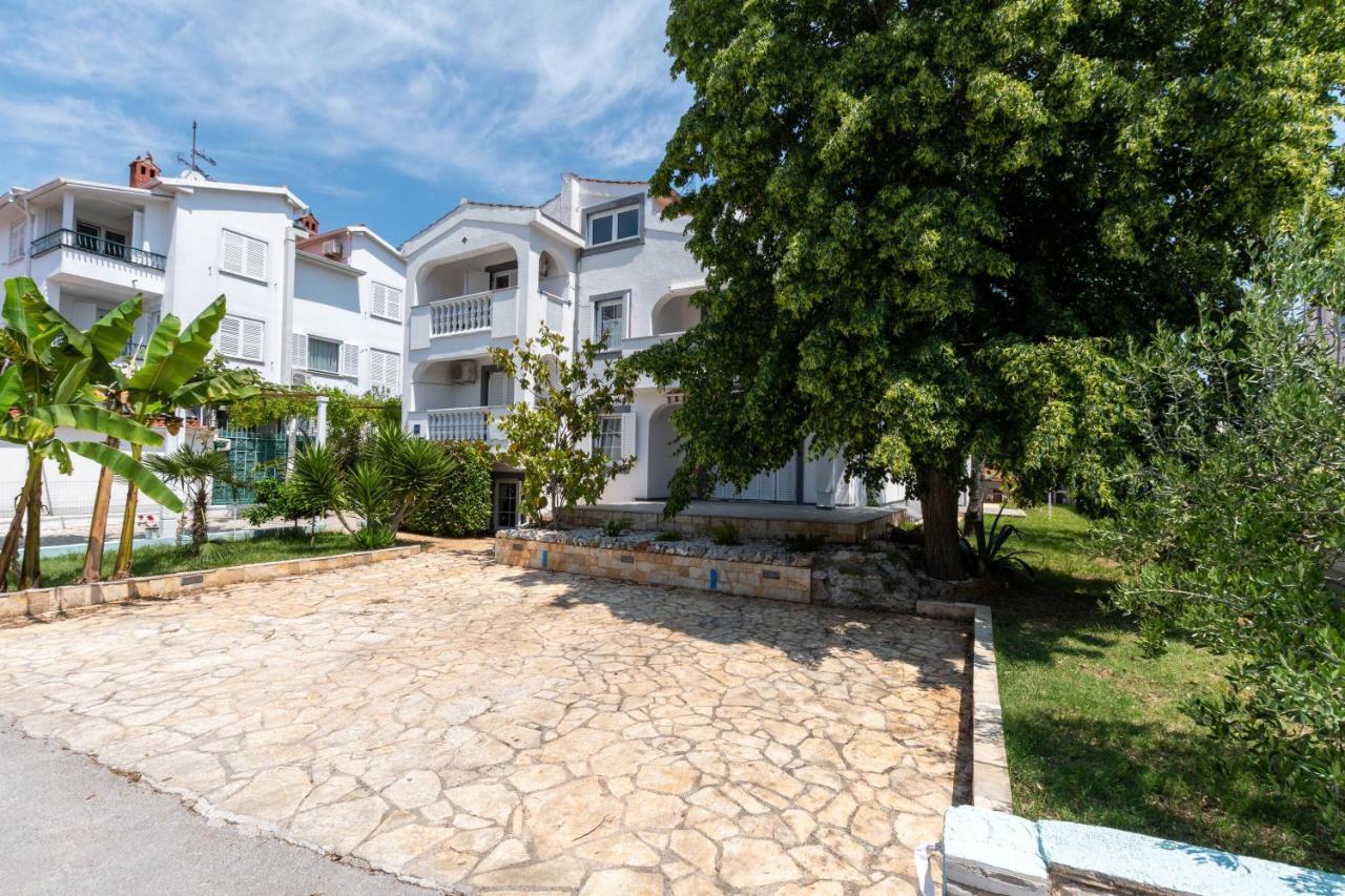Villa Lucija Pjescana Uvala Exterior foto