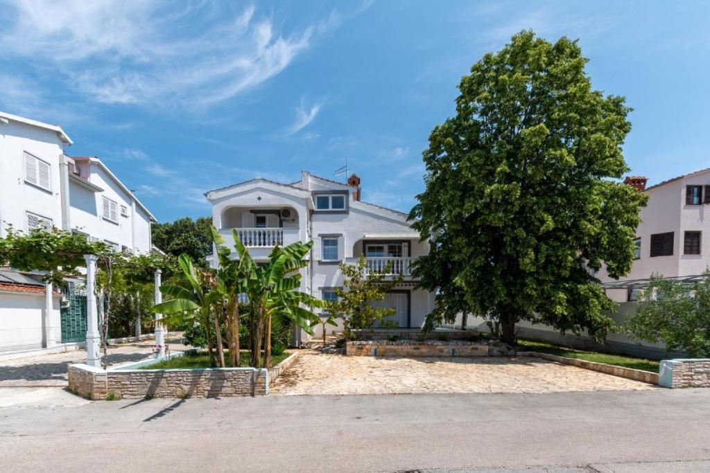 Villa Lucija Pjescana Uvala Exterior foto